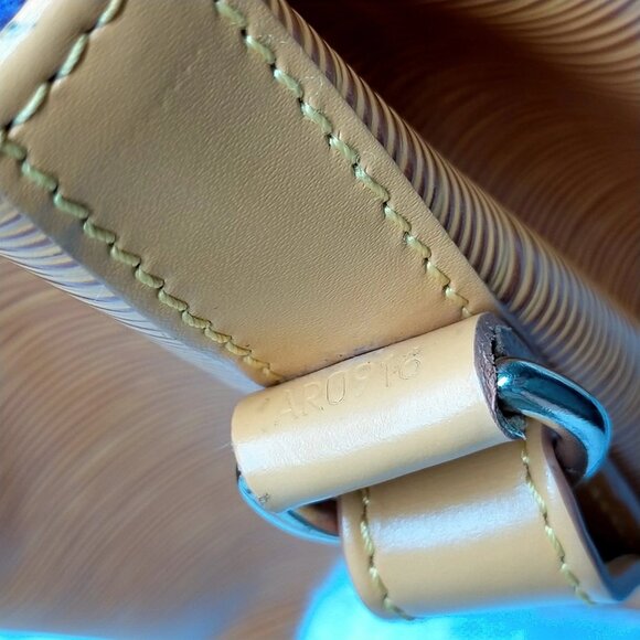 Louis Vuitton Petit Noe Yellow Epi Shoulder Bag mon-455-091025 - Picture 16 of 16